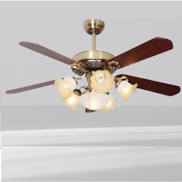 Quạt trần đèn SuperVilighting, MS: S138, động cơ DC 50W, sải cánh : 1,32m, điện áp : 220V- Động cơ bảo hành  48 tháng