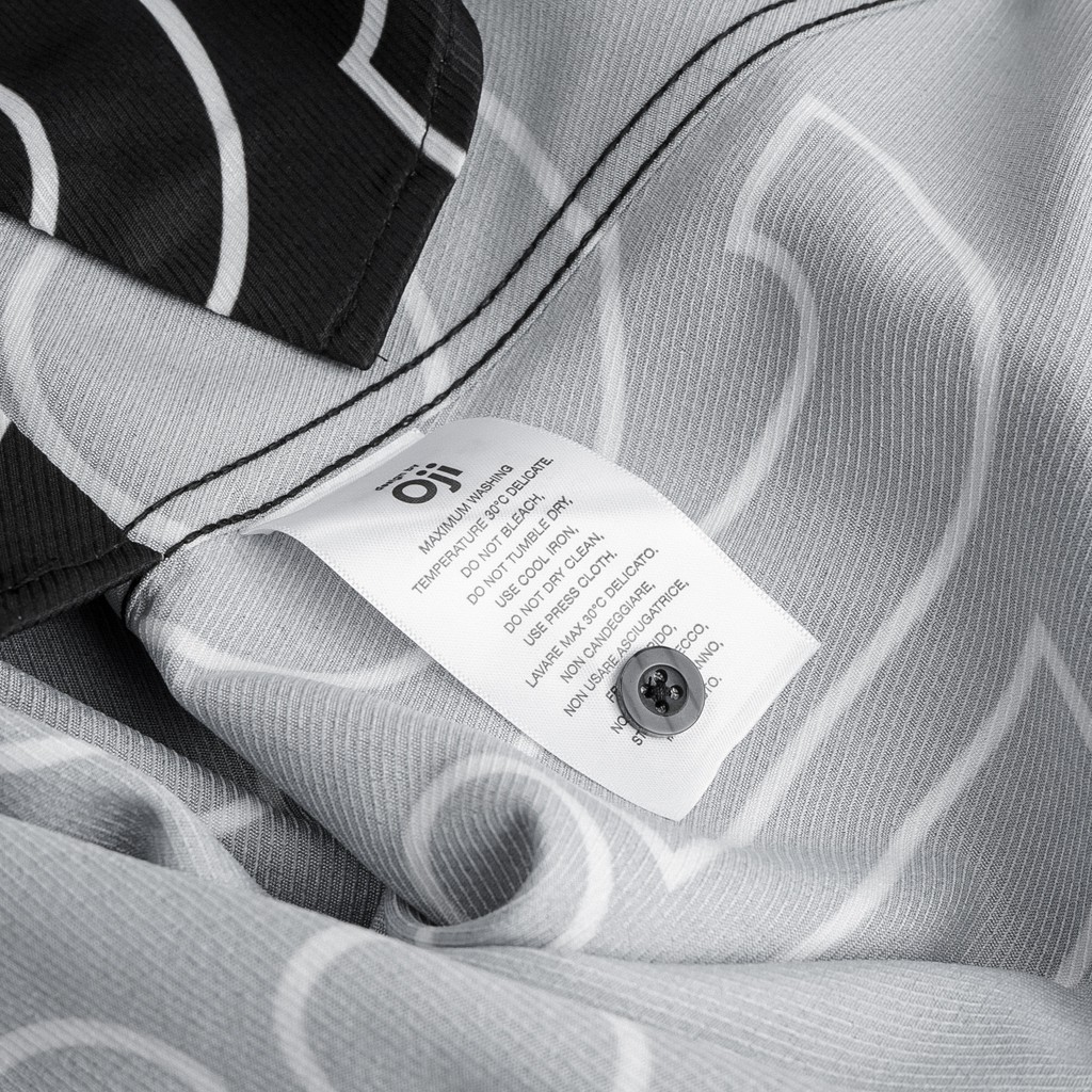Áo sơ mi họa tiết Multi Oji Logo đen Nam Nữ vải lụa Twill cao cấp thoáng mát, form rộng thời trang | BigBuy360 - bigbuy360.vn