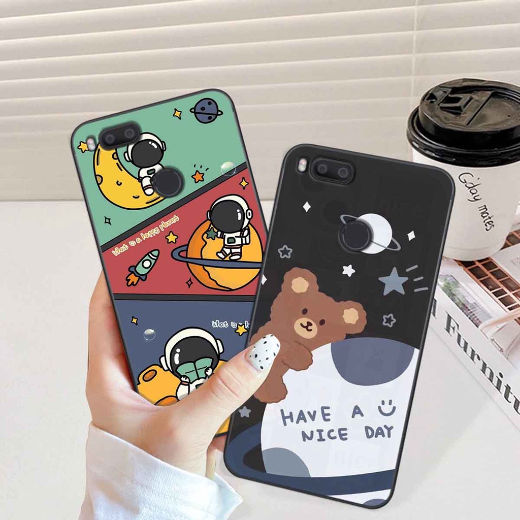 Ốp Xiaomi Mi A1 in hình vũ trụ, phi hành gia bầu trời cute dễ thương