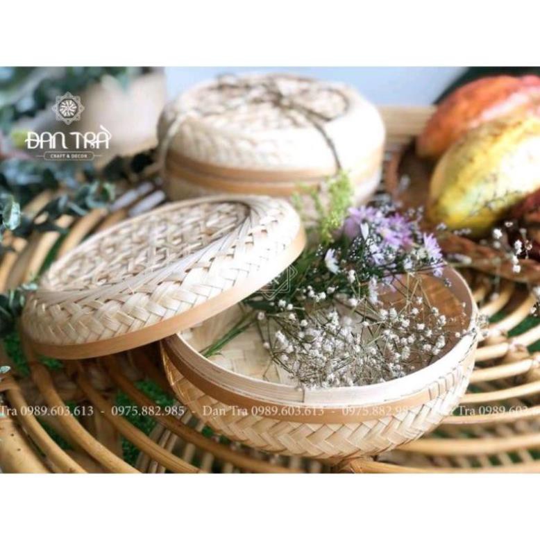 Xả hàng hộp tròn để đựng đồ hoặc chụp trang trí nghệ thuật