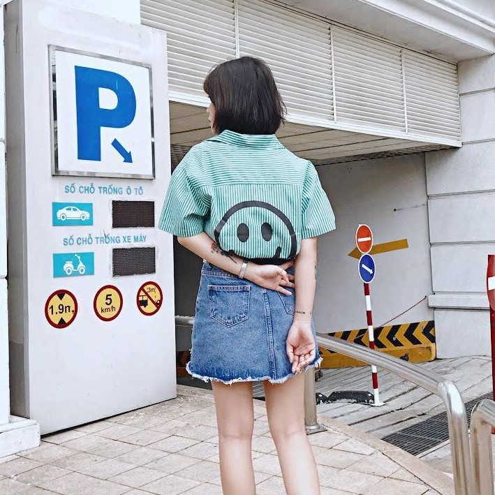 Usthebasic - [Shopee Exclusive] Áo sơ mi nữ Smiley Stripe Shirt