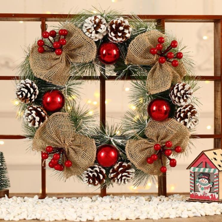 Vòng nguyệt quế trang trí Noel