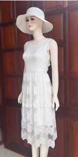 Đầm xoè ren trắng