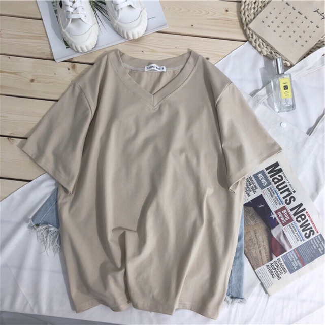 Áo thun tay lỡ cổ tim