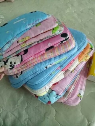 10 miếng lót chống thấm cho bé 25x35cm