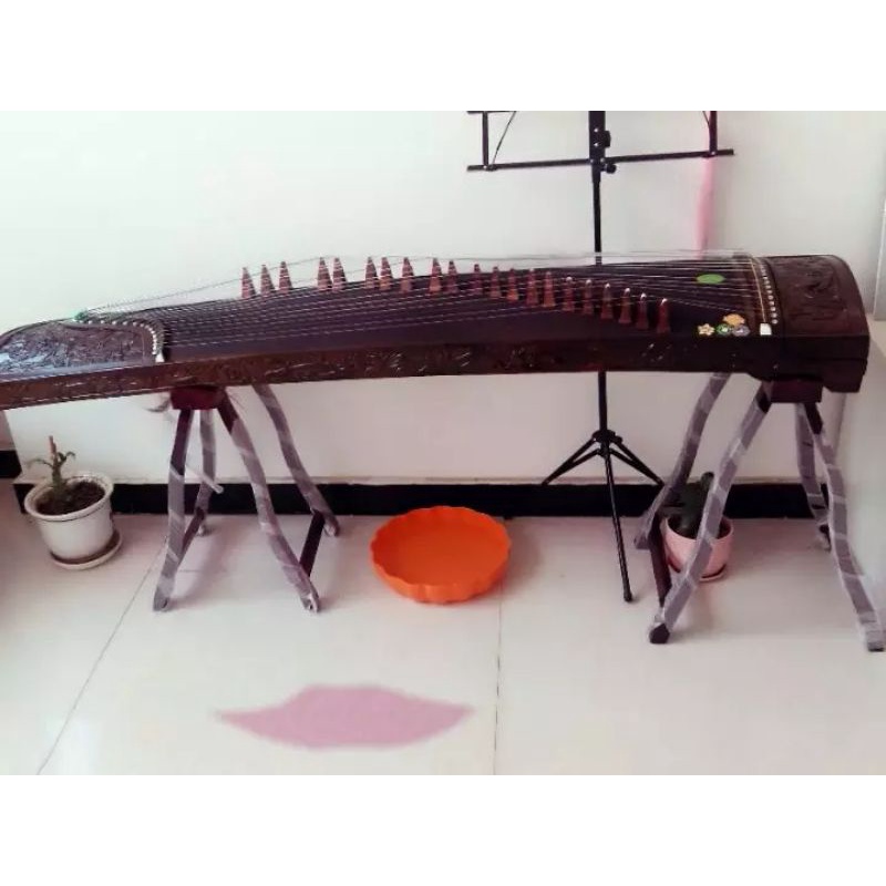 Kệ đàn guzheng cổ tranh chữ A