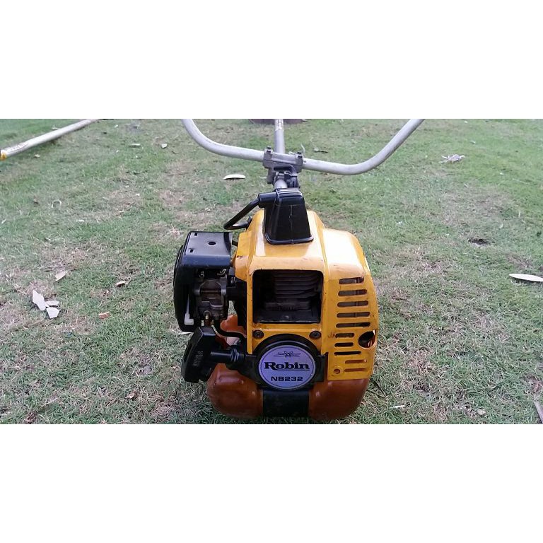 MÁY CẮT CỎ ROBIN NB212 -NB232 2THÌ 2ND