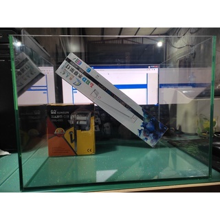 Bể cá để bàn 40x30x30 kính 5 việt nhật