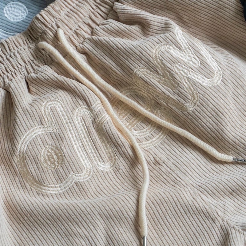 Quần short nhung thêu chữ quần đùi nam nữ unisex - Gin Store