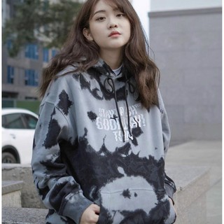 Áo hoodie loang màu phối nón