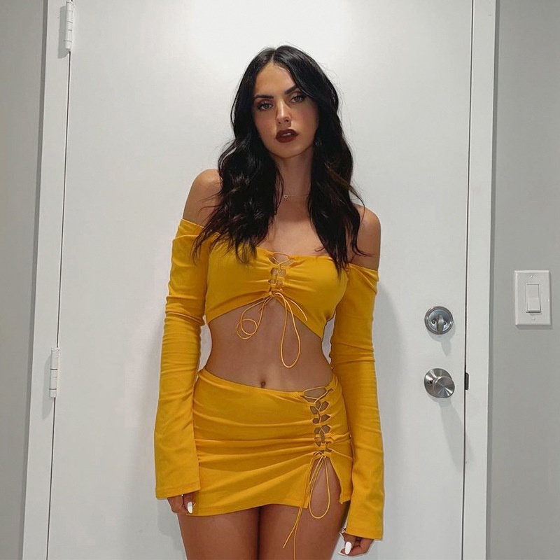 Set đồ DUNEA gồm áo lửng cúp ngực và chân váy ngắn quyến rũ dành cho nữ