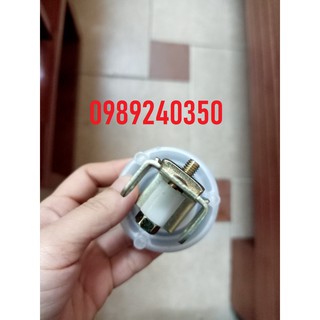 Nấm xả đáy máy giặt liền tay sắt