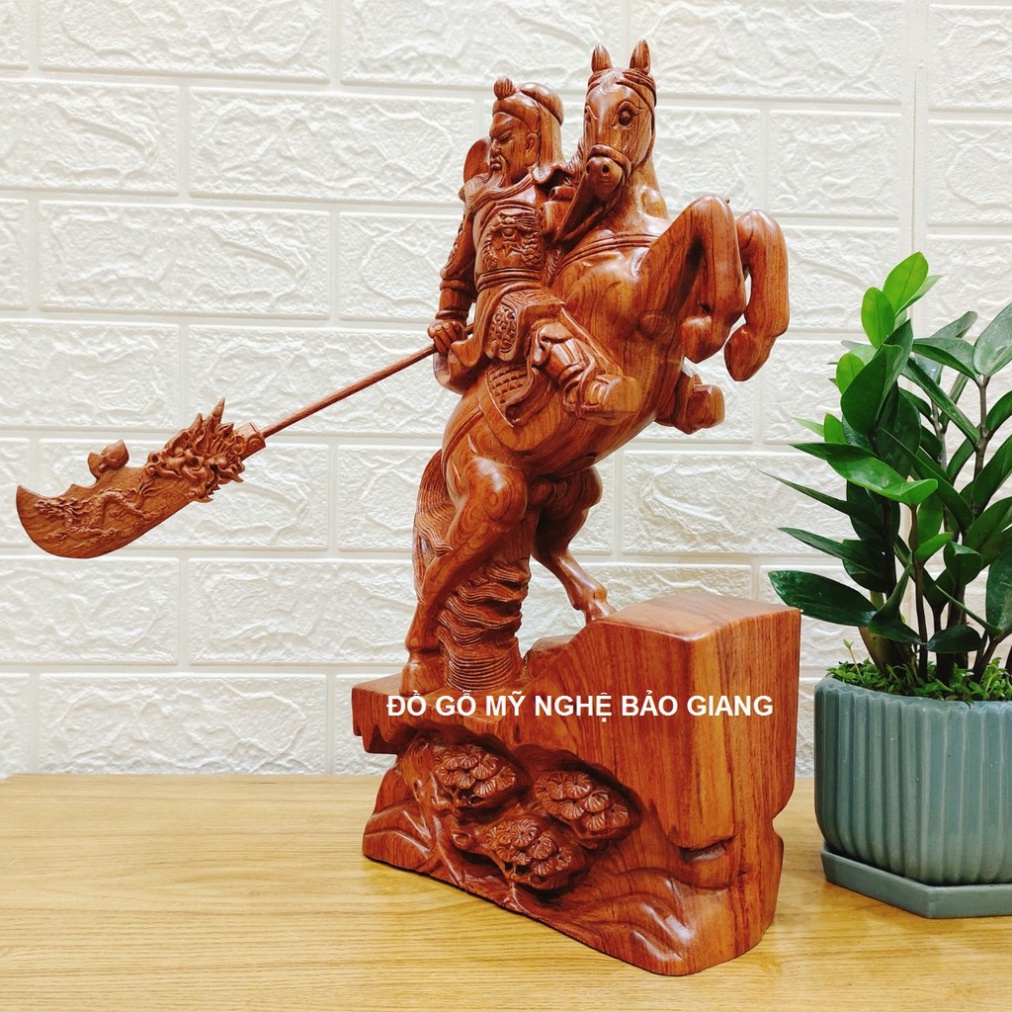 Tượng quan công cưỡi ngựa gỗ hương cao 40 cm