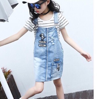 Set yếm jean kèm áo thun