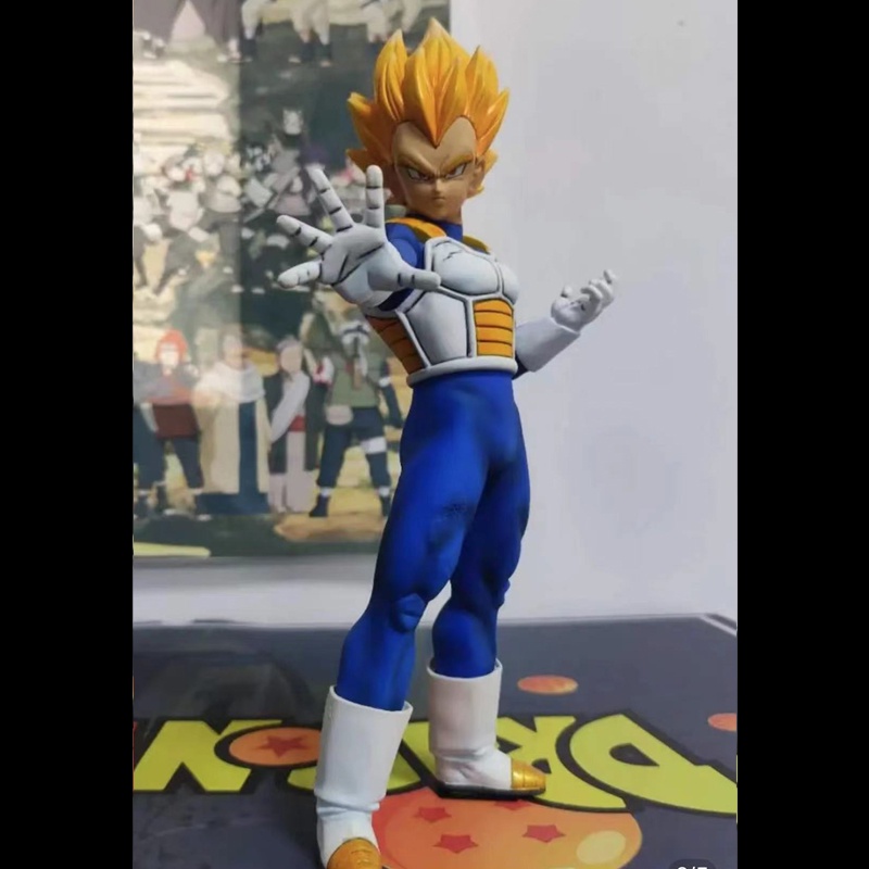 Mô hình vegeta tung chưởng hàng nét