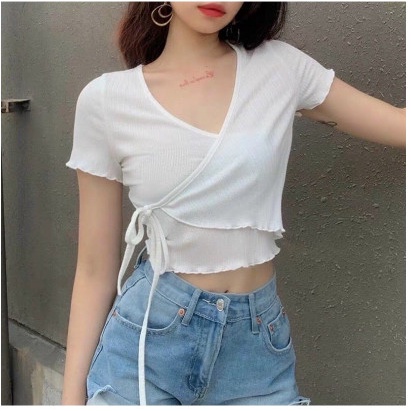 [MÃ TH6739 GIẢM 20% TỐI ĐA 30K ĐƠN TỐI THIỂU 500K] Áo croptop tay ngắn ôm đắp chéo
