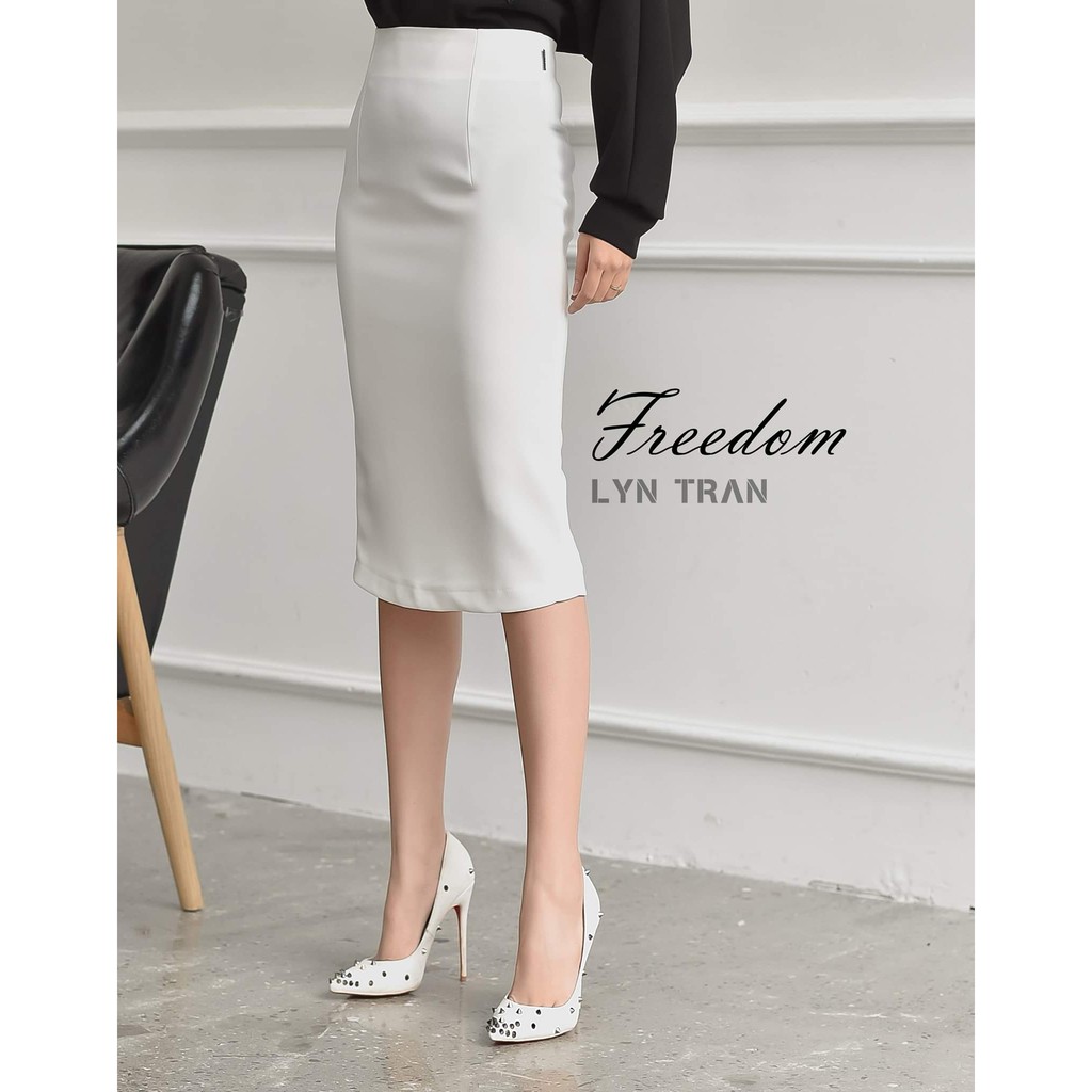 M8A- Chân bút chì xẻ sau màu trắng qua gối 2 lớp | BigBuy360 - bigbuy360.vn