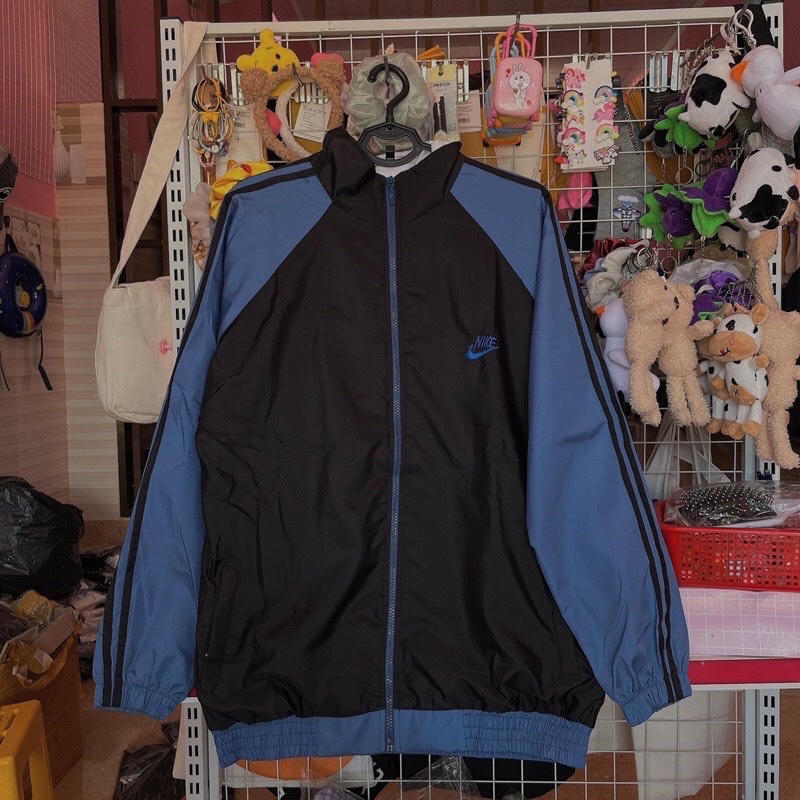 Áo khoác dù form rộng, áo khoác dù unisex có khoá kéo hai sọc thể thao