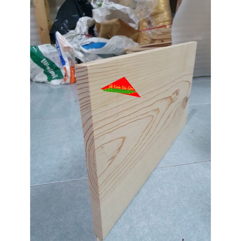 Tấm gỗ thông rộng 30cm, dài 60cm, dày 2cm bào láng phù hợp trong trang trí nhà cửa,mặt bàn,làm tủ, mặt ghế,kệ,chế DIY