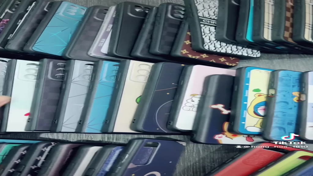 Ốp lưng họa tiết xanh bạc