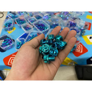 Ốc chân kiếng đầu trụ Lục Bảo