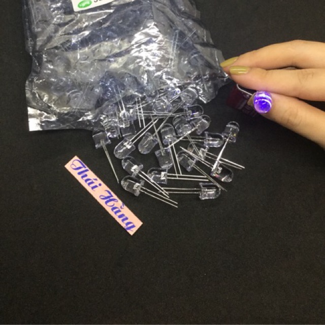 Led 7 màu phi 10 giá (250 chiếc )