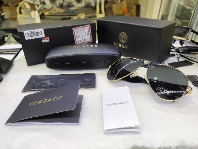 Kính mát nam nữ Versace xách tay Mỹ