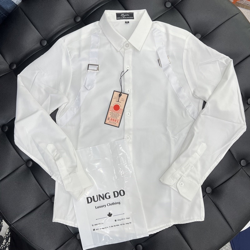 sơ mi thiết kế MCQ vạt đỏ ở vai l95