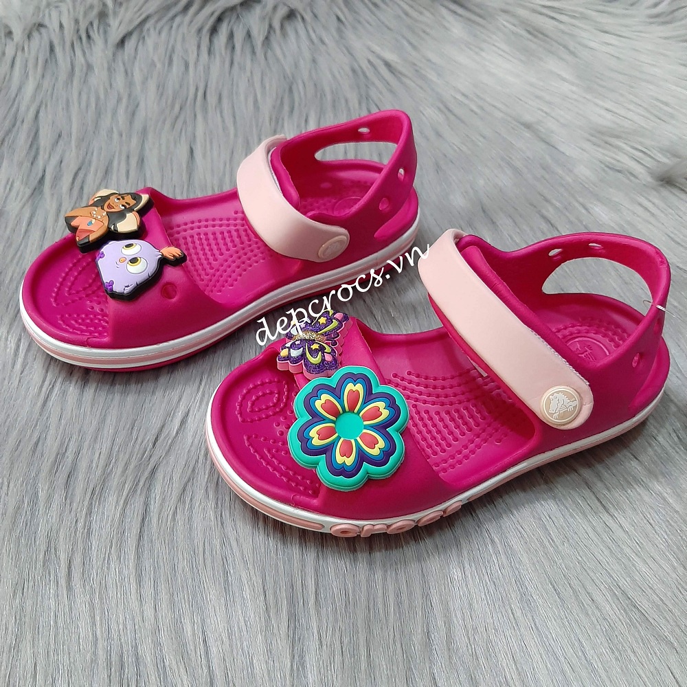 Sandal crocs bé gái, xăng đan cross baya trẻ em màu hồng đậm tặng kèm jibbitz stickers - Cross house