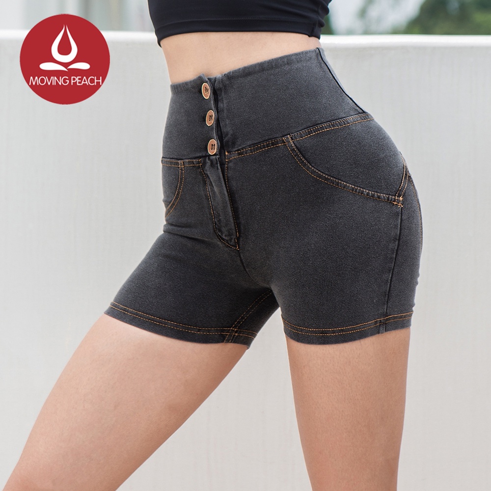 MOVING PEACH Quần Short Thể Thao Lưng Cao Phối Nút Cá Tính Dành Cho Nữ CPS
