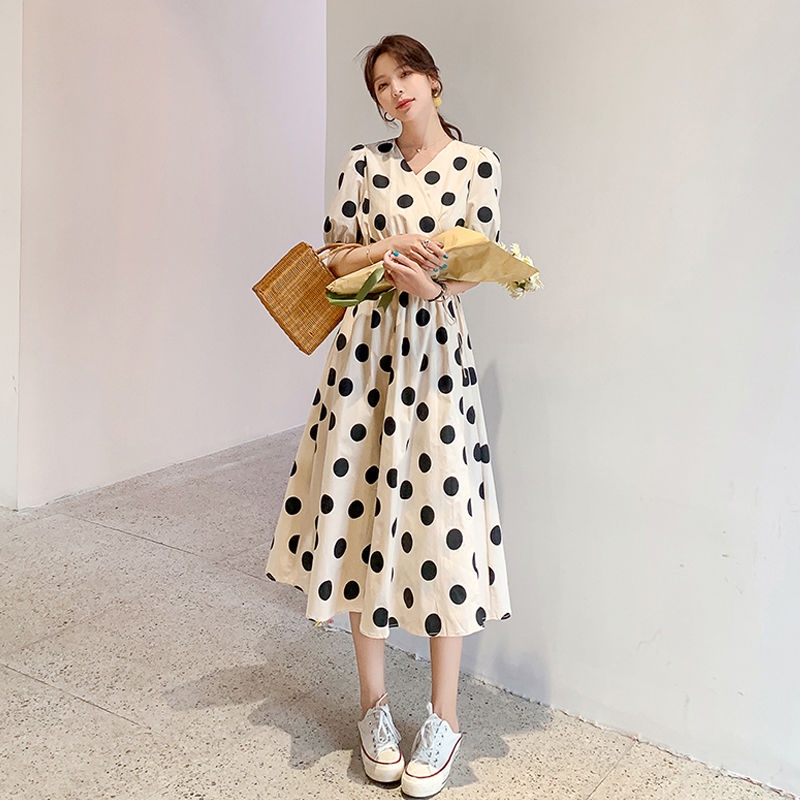 Đầm dài dáng chữ A họa tiết chấm bi thời trang Pháp 2022