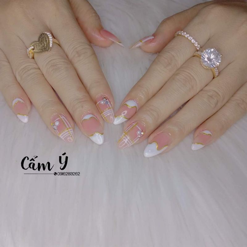 Tuyển chọn 20 mẫu nail hồng thạch mới nhất 2023