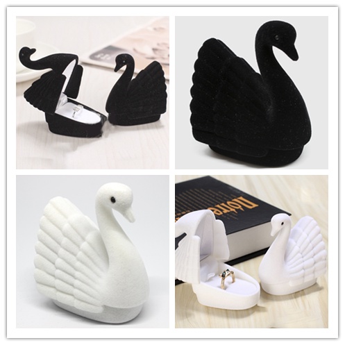 Hộp Đựng Trang Sức Hình Thiên Nga Màu Trắng Đen Đơn Giản
