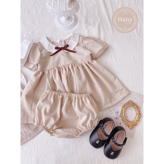 Set váy cổ sen màu beige kèm chip