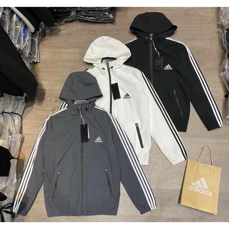 Áo khoác gió thời trang hai lớp có mũ hai mầu đen xám, Áo khoác đơn giản phong cách hàn quốc btshop từ 50 đến 75 kg.