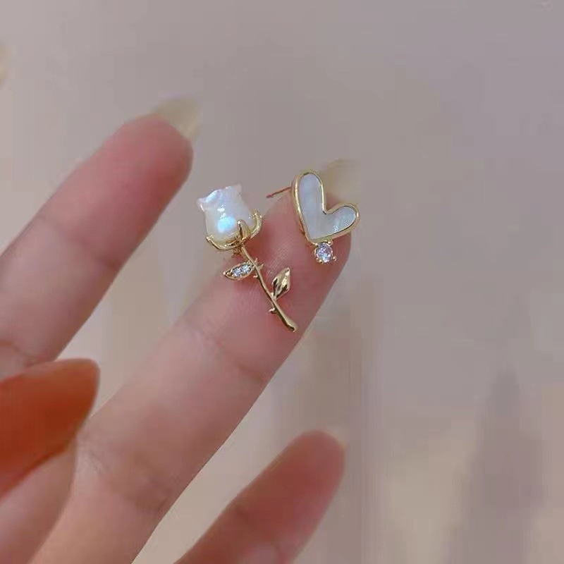 Bông Tai Đính Đá Hình Hoa Hồng Phong Cách Hàn Quốc