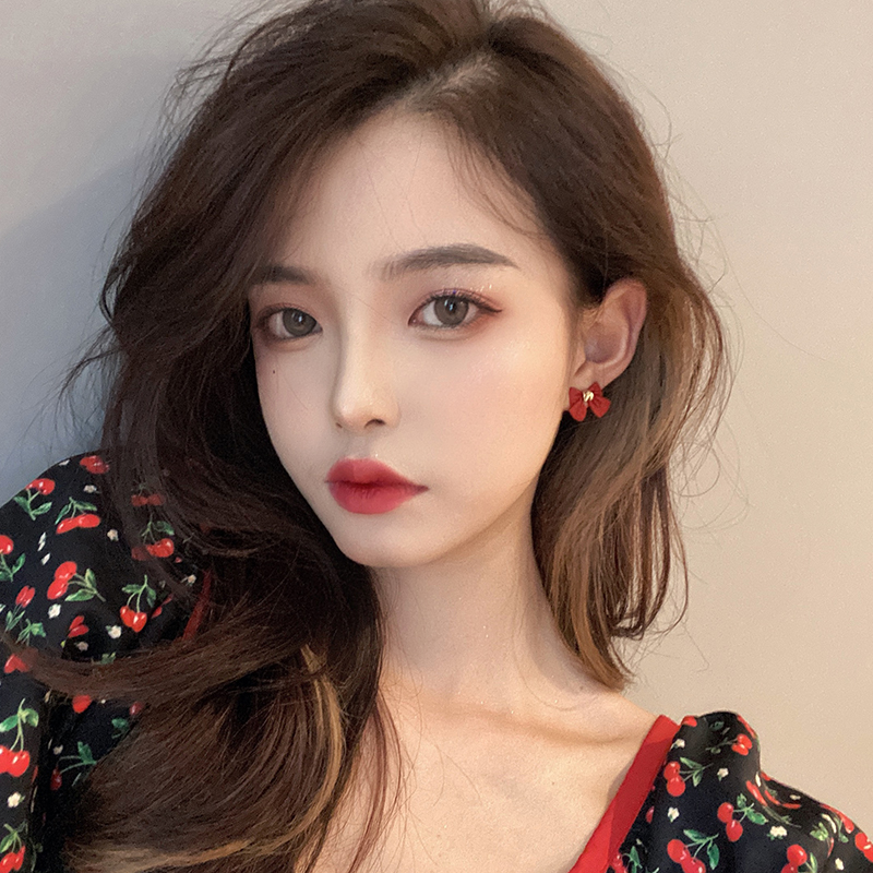 Đôi khuyên tai chốt bạc 925 họa tiết chiếc nơ xinh xắn cho nữ