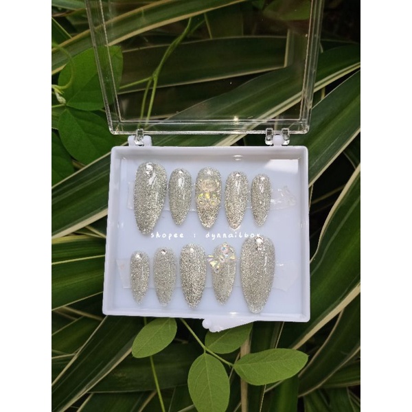 Móng tay giả nhũ flash kim tuyến  kèm keo và dũa