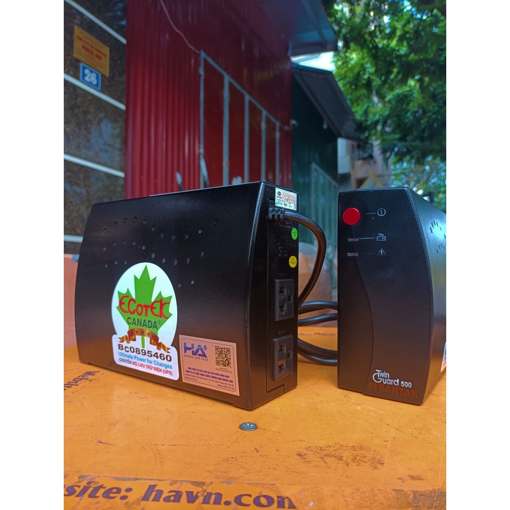 Bộ Lưu Điện Santak TG500, Công Suất 300W, Hàng Chính Hãng