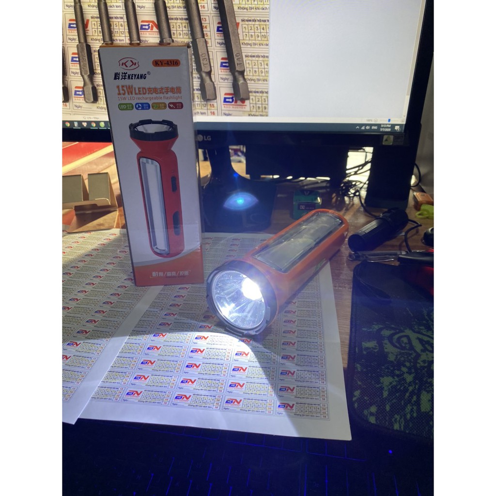 BN. Đèn Pin Sạc ( tích điện loại to)  LED KENEDE KN-4316 cầm tay siêu sáng