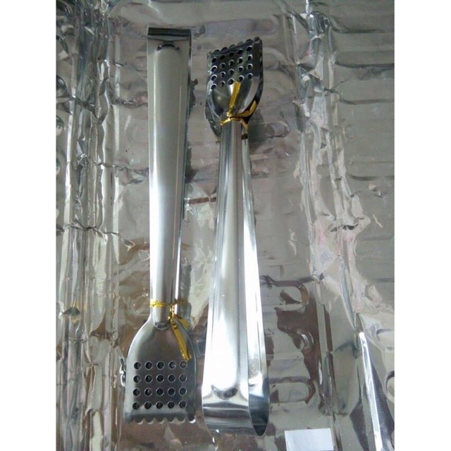 Dụng cụ gắp thức ăn