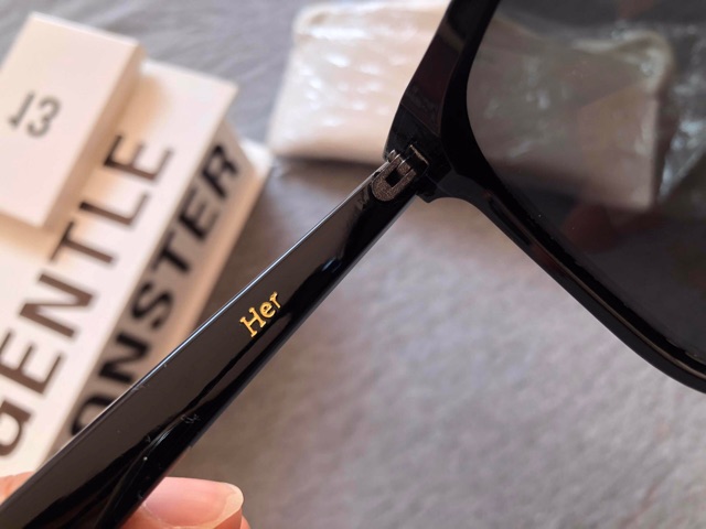 KÍNH MẮT GENTLE MONSTER HER | BigBuy360 - bigbuy360.vn