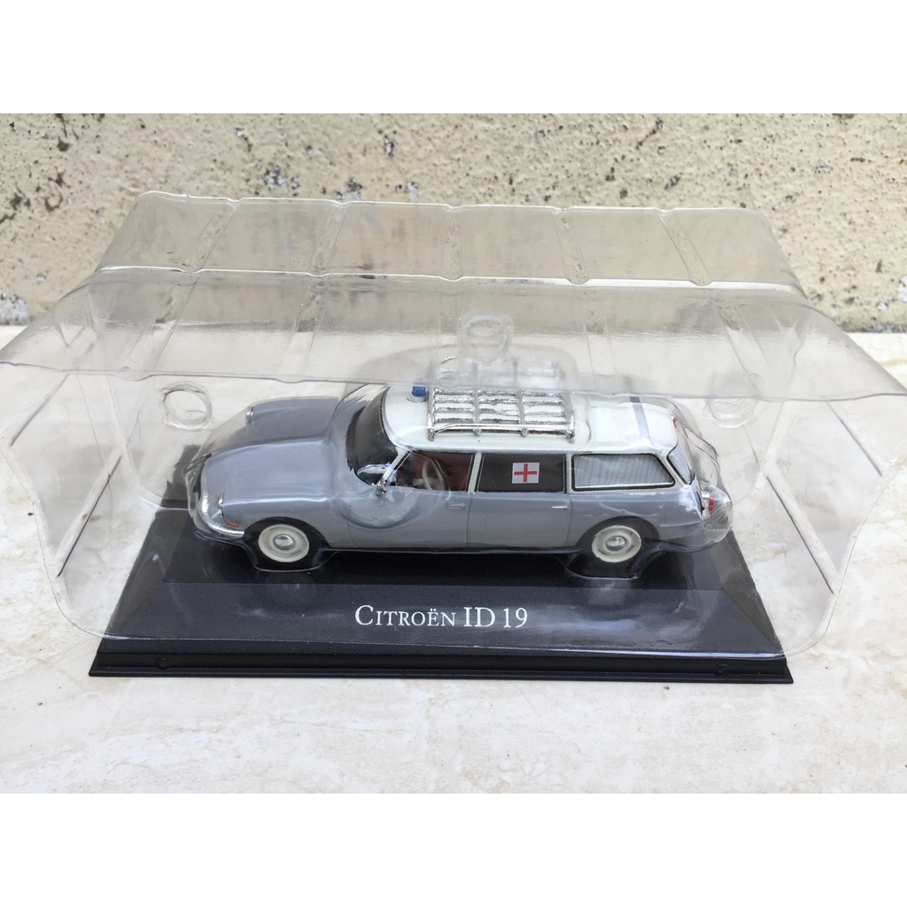Mô hình xe Ô tô cổ Citroen ID19 Ambulance - 1:43