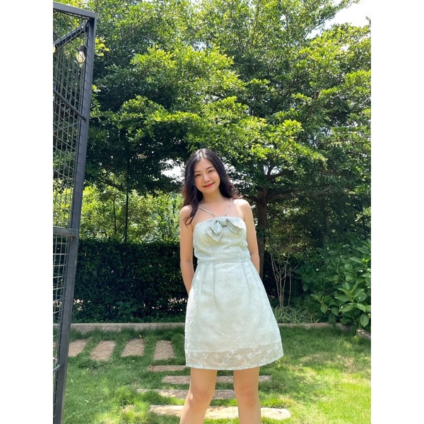 ĐẦM HOA NỔI XANH MINT NƠ NGỰC CHÉO DÂY