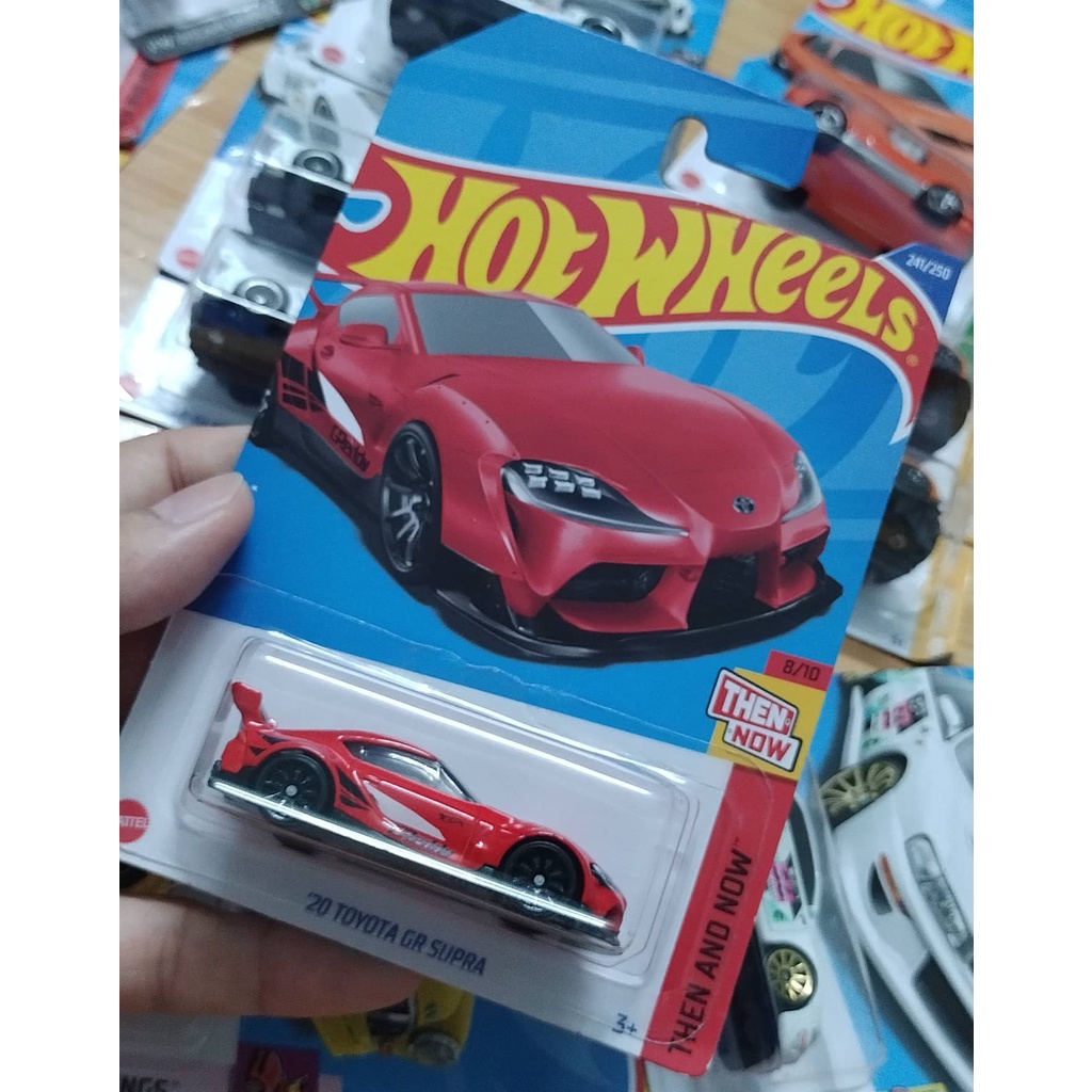 Xe Hotwheels 20 Toyota GR Supra