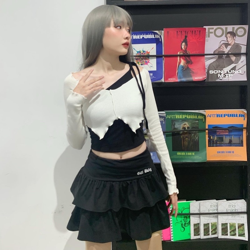 GILL BABY | Áo croptop trễ vai tay dài màu trắng cuốn biên đi chơi hẹn hò đi biển (GIRL CRUSH TOP) | BigBuy360 - bigbuy360.vn