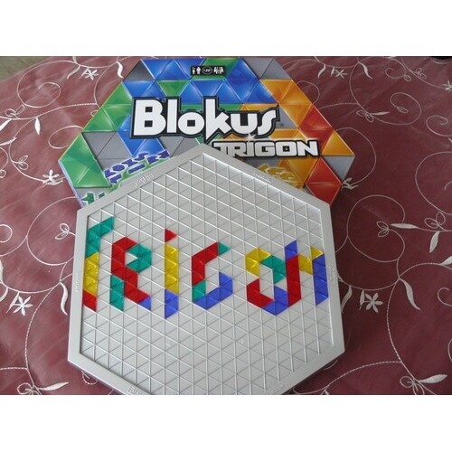 Trò chơi Blokus Trigon, Board Game Chiến Thuật Cho Nhóm 2-4 Người Chơi