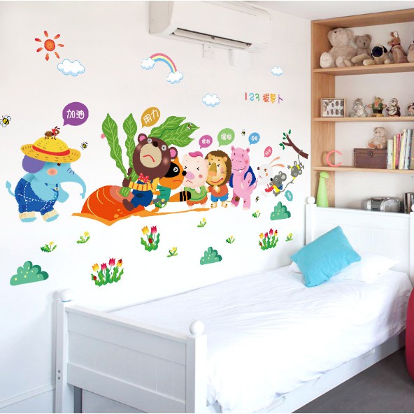 Decal trang trí Các thú giúp kéo Củ Cà Rốt 02 ( Kèm Video thật )