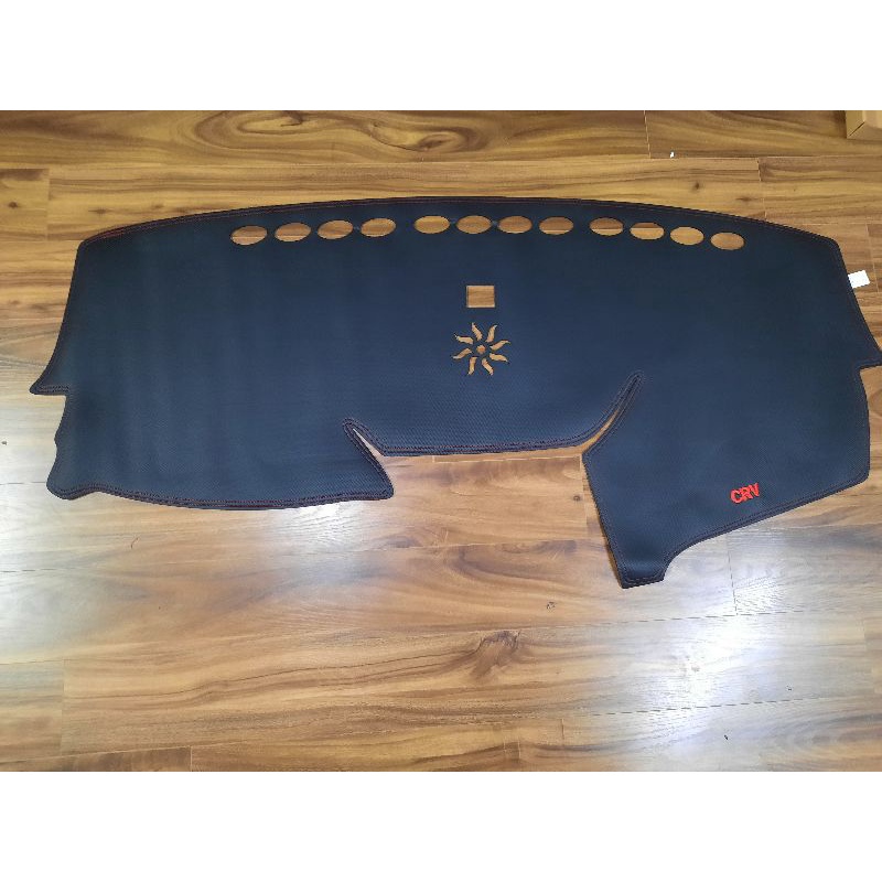 Thảm taplo xe Honda CRV 2013- 2014 2015 2016 2017 (2.0L và 2.4L) có hàng nhung và da carbon - 3 lớp chống trượt