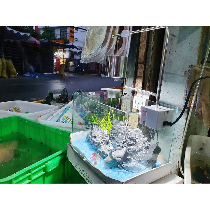 ĐÈN LED TREO XINMA 7W CHO HỒ THỦY SINH 15 ĐẾN 50CM 20X20CM